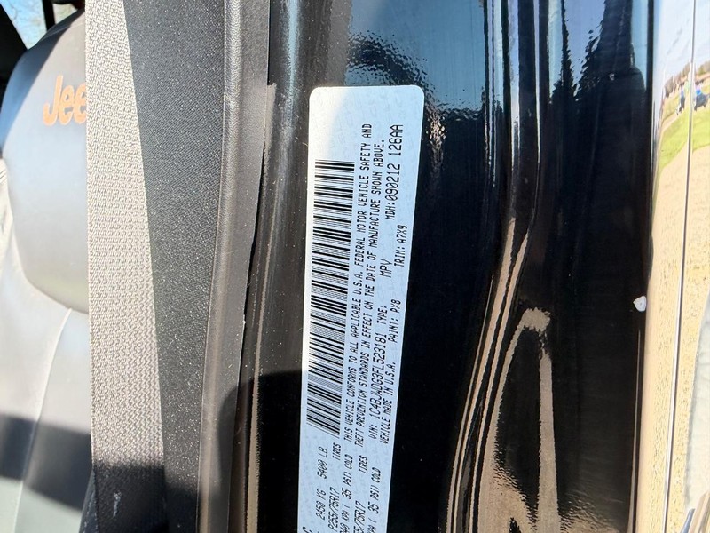 Jeep Wrangler Unlimited Vehicle Image 19