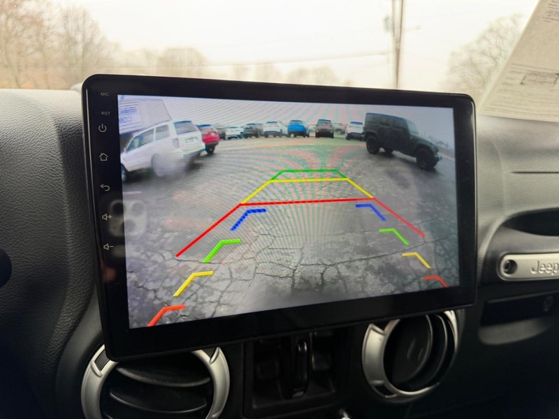 Jeep Wrangler Unlimited Vehicle Image 19