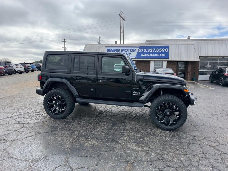 Jeep Wrangler Unlimited Vehicle Image 02