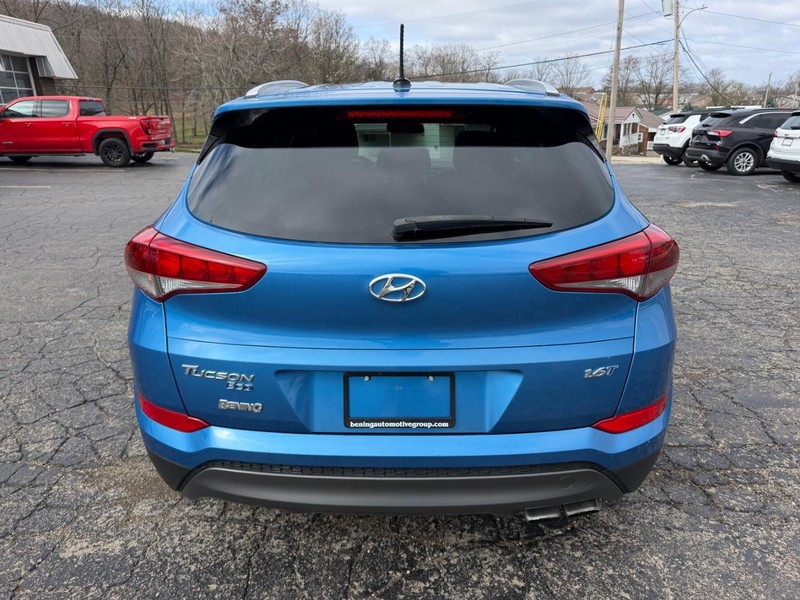 Hyundai Tucson Vehicle Image 04