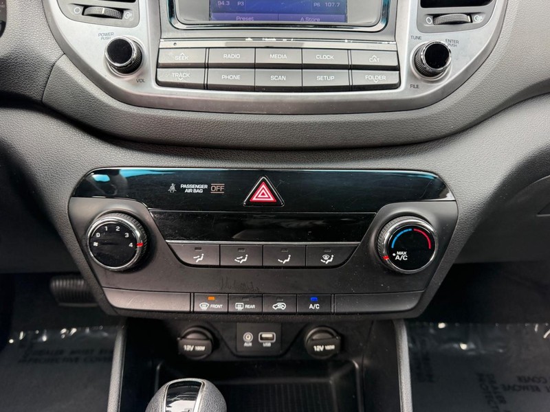 Hyundai Tucson Vehicle Image 12