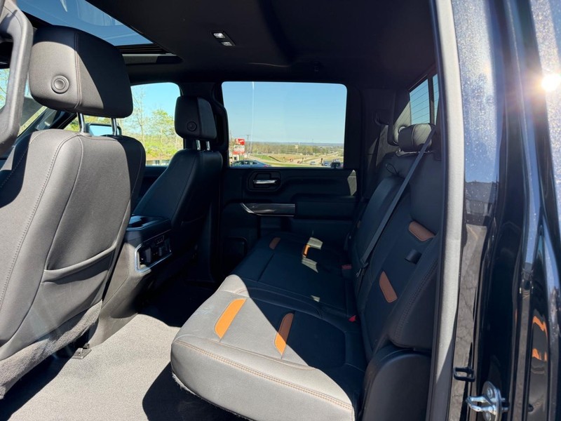 GMC Sierra 2500HD Vehicle Image 07