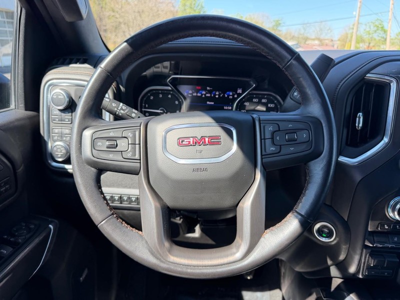 GMC Sierra 2500HD Vehicle Image 10