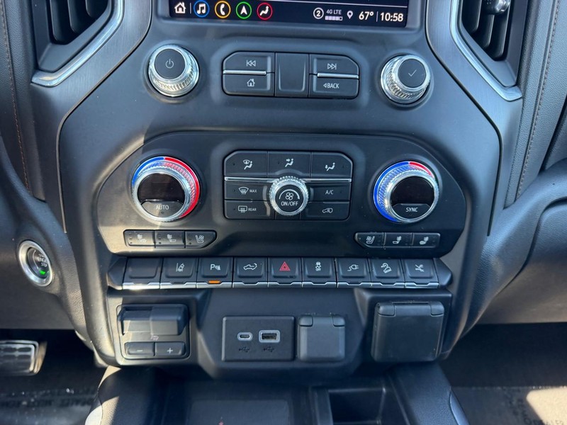 GMC Sierra 2500HD Vehicle Image 14