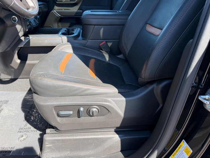 GMC Sierra 2500HD Vehicle Image 18