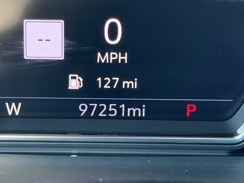 GMC Sierra 2500HD Vehicle Image 19