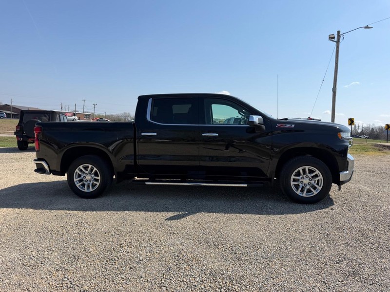 Chevrolet Silverado 1500 Vehicle Image 02