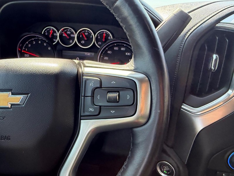 Chevrolet Silverado 1500 Vehicle Image 11