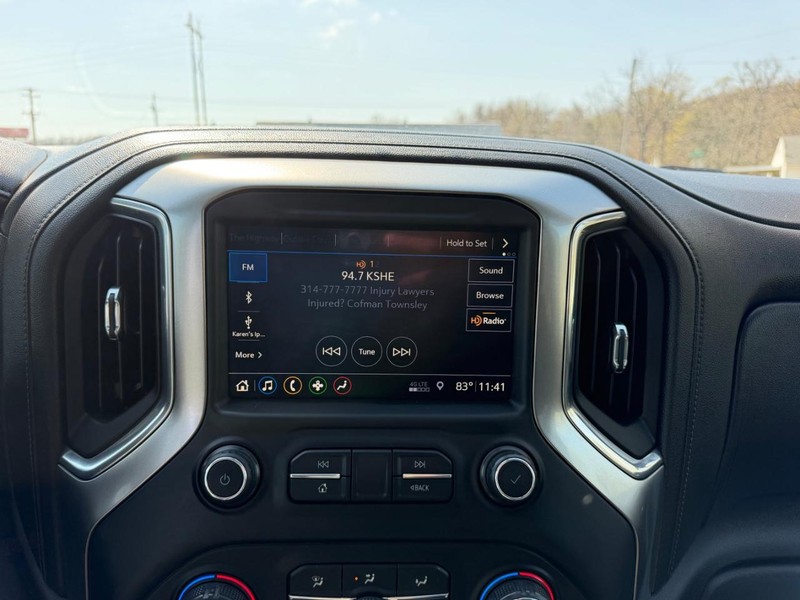 Chevrolet Silverado 1500 Vehicle Image 12