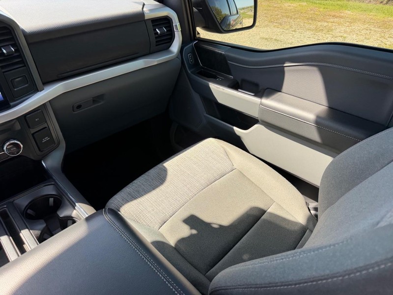 Ford F-150 Vehicle Image 14