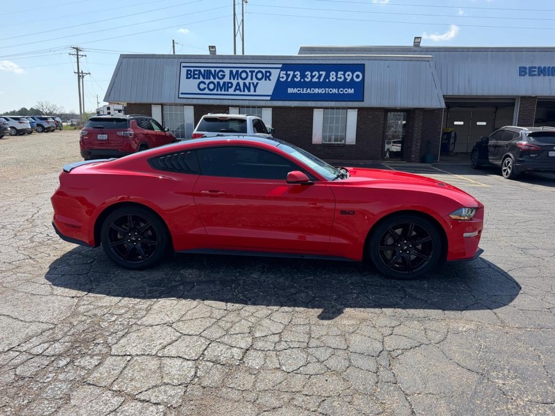 Ford Mustang Vehicle Image 02