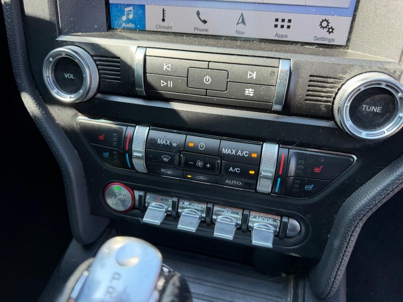 Ford Mustang Vehicle Image 12