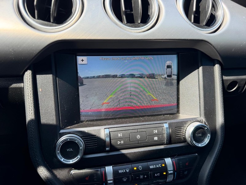 Ford Mustang Vehicle Image 18