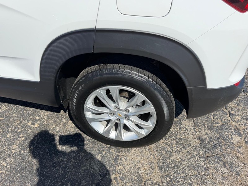 Chevrolet TrailBlazer Vehicle Image 06