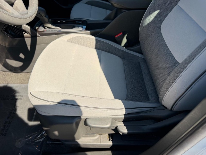 Chevrolet TrailBlazer Vehicle Image 16