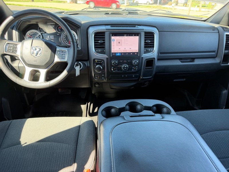 Ram 1500 Classic Vehicle Image 08