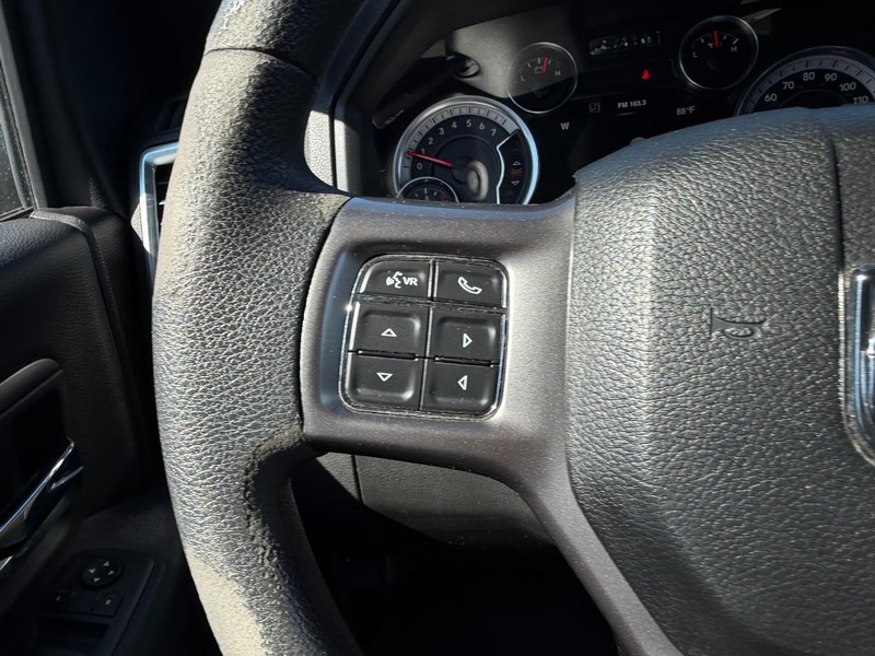 Ram 1500 Classic Vehicle Image 10