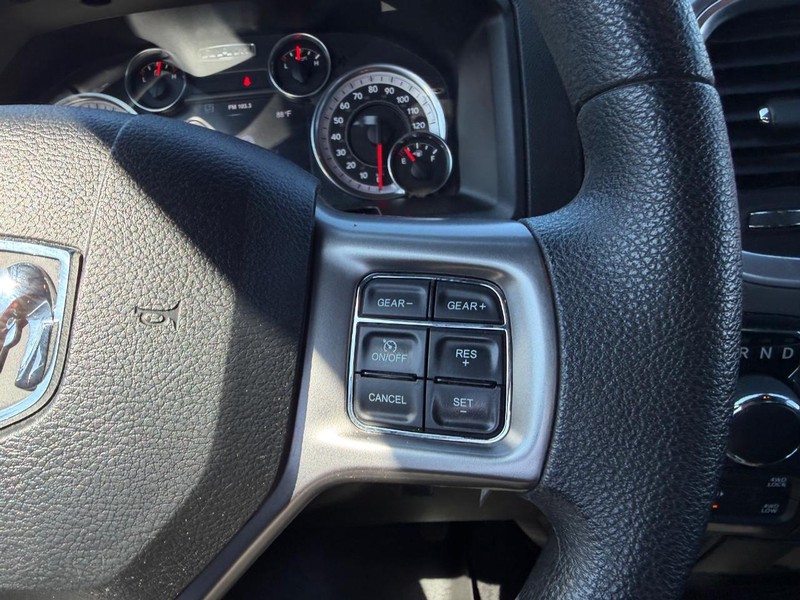 Ram 1500 Classic Vehicle Image 11