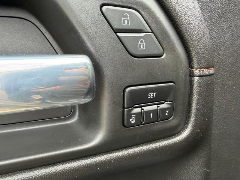 GMC Sierra 1500 Vehicle Image 17