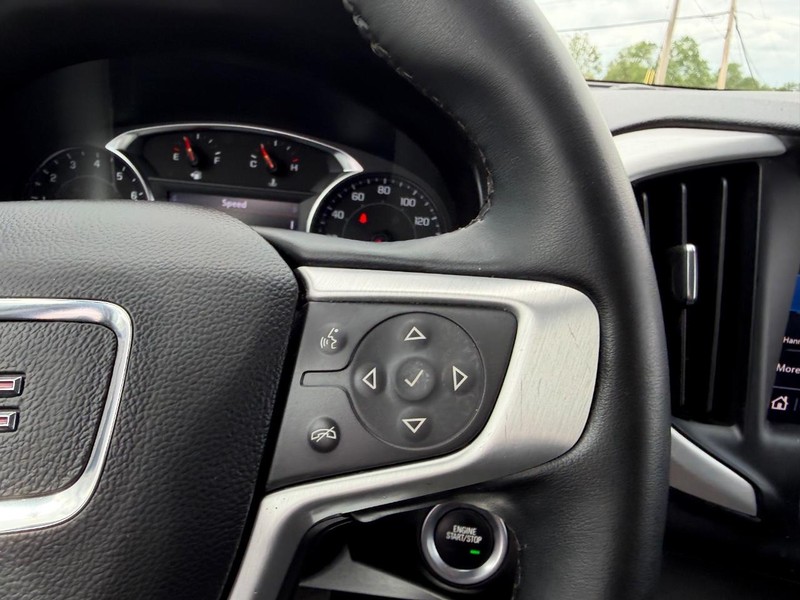 GMC Terrain Vehicle Image 12