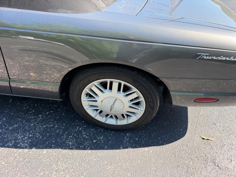 Ford Thunderbird Vehicle Image 05