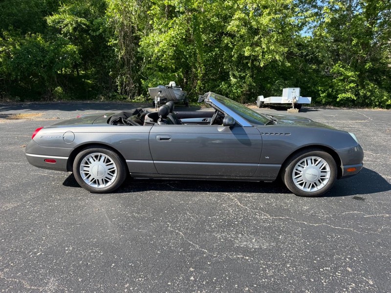 Ford Thunderbird Vehicle Image 07