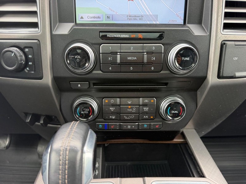 Ford F-150 Vehicle Image 14