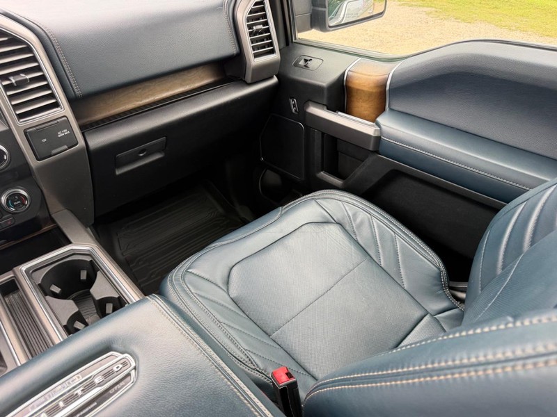 Ford F-150 Vehicle Image 16