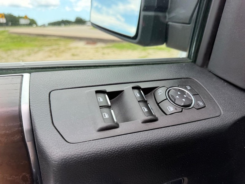 Ford F-150 Vehicle Image 17