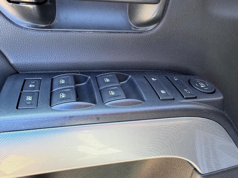 Chevrolet Silverado 1500 Vehicle Image 14