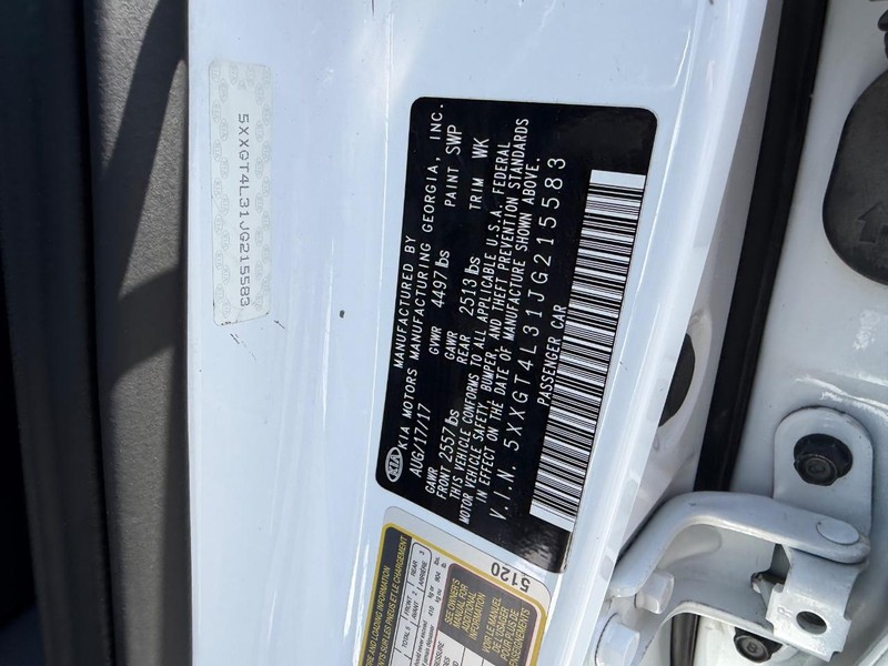 Kia Optima Vehicle Image 19