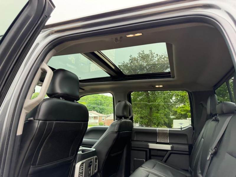 Ford Super Duty F-250 SRW Vehicle Image 08