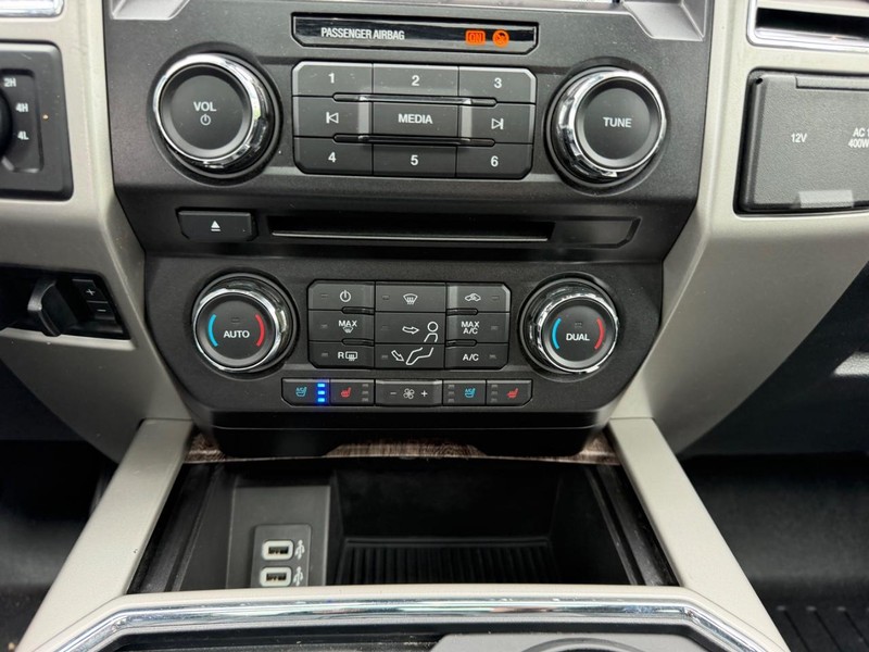 Ford Super Duty F-250 SRW Vehicle Image 14