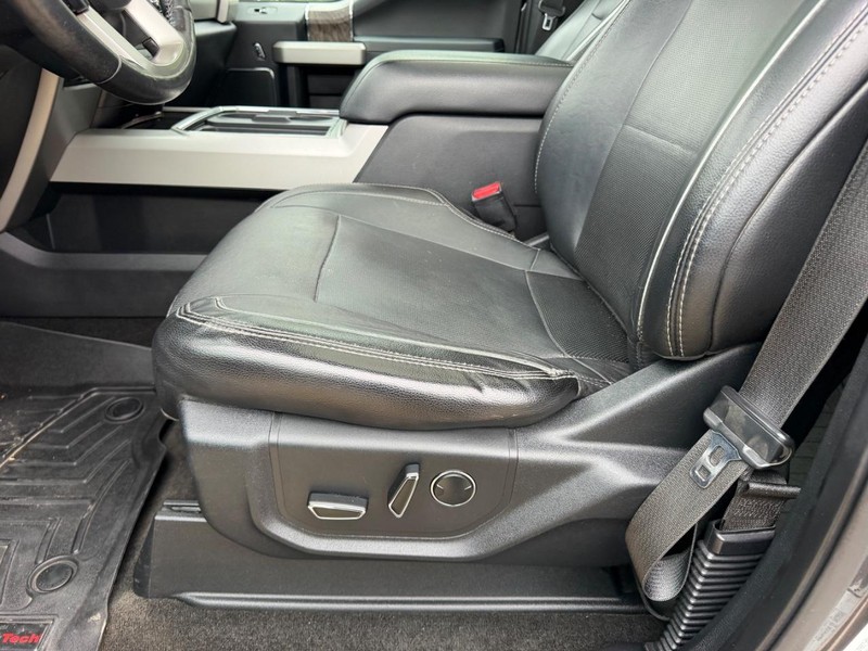 Ford Super Duty F-250 SRW Vehicle Image 18