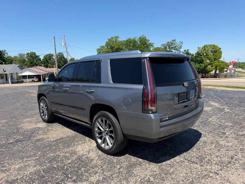 Cadillac Escalade Vehicle Image 03