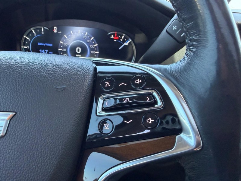 Cadillac Escalade Vehicle Image 16