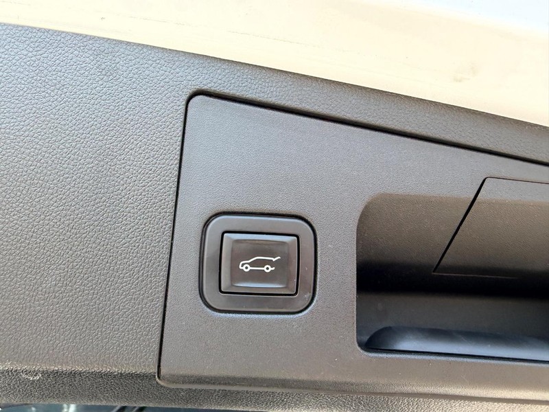 Cadillac XT4 Vehicle Image 06