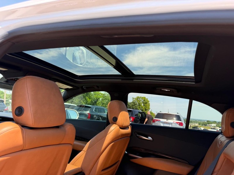 Cadillac XT4 Vehicle Image 09