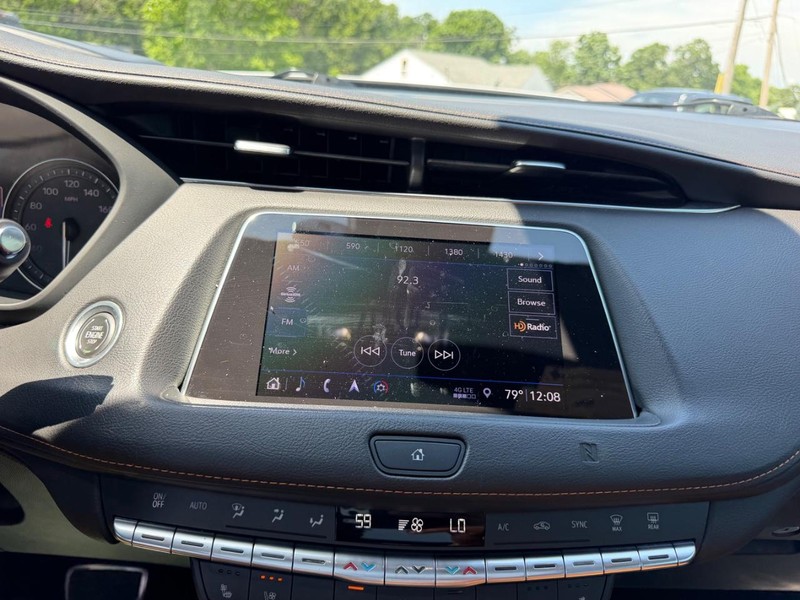 Cadillac XT4 Vehicle Image 14