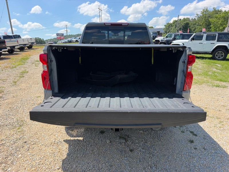 Chevrolet Silverado 1500 Vehicle Image 05