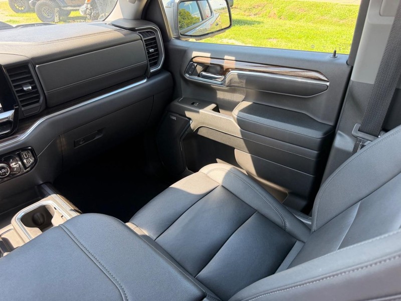 Chevrolet Silverado 1500 Vehicle Image 15