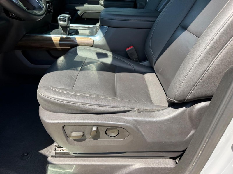 Chevrolet Silverado 1500 Vehicle Image 17