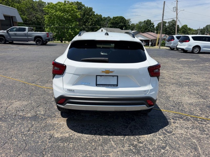 Chevrolet Trax Vehicle Full-screen Gallery Image 04