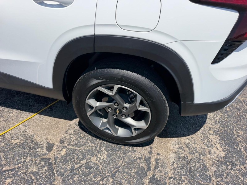Chevrolet Trax Vehicle Full-screen Gallery Image 06