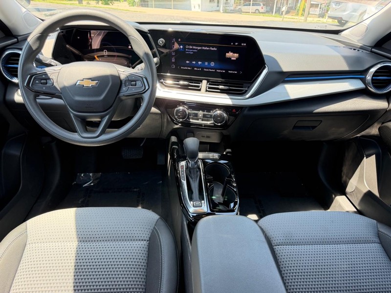Chevrolet Trax Vehicle Full-screen Gallery Image 08