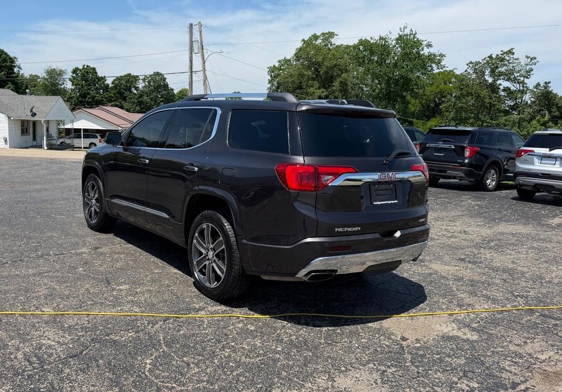 GMC Acadia Vehicle Image 03