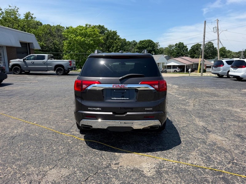 GMC Acadia Vehicle Image 04