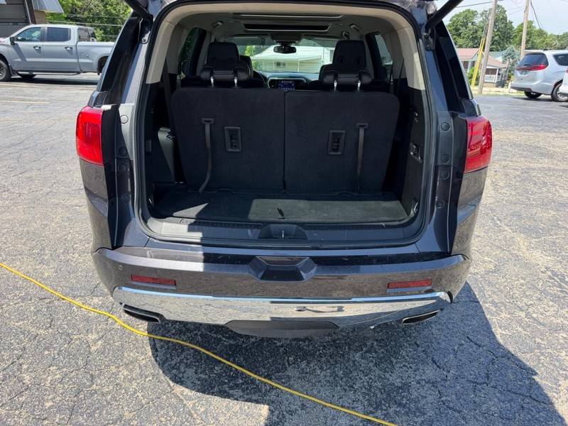 GMC Acadia Vehicle Image 05