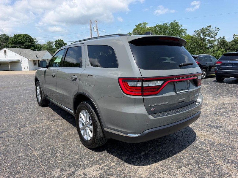 Dodge Durango Vehicle Full-screen Gallery Image 03