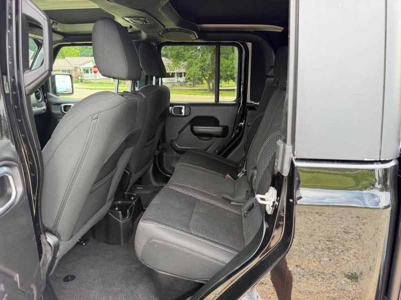Jeep Gladiator Vehicle Image 07